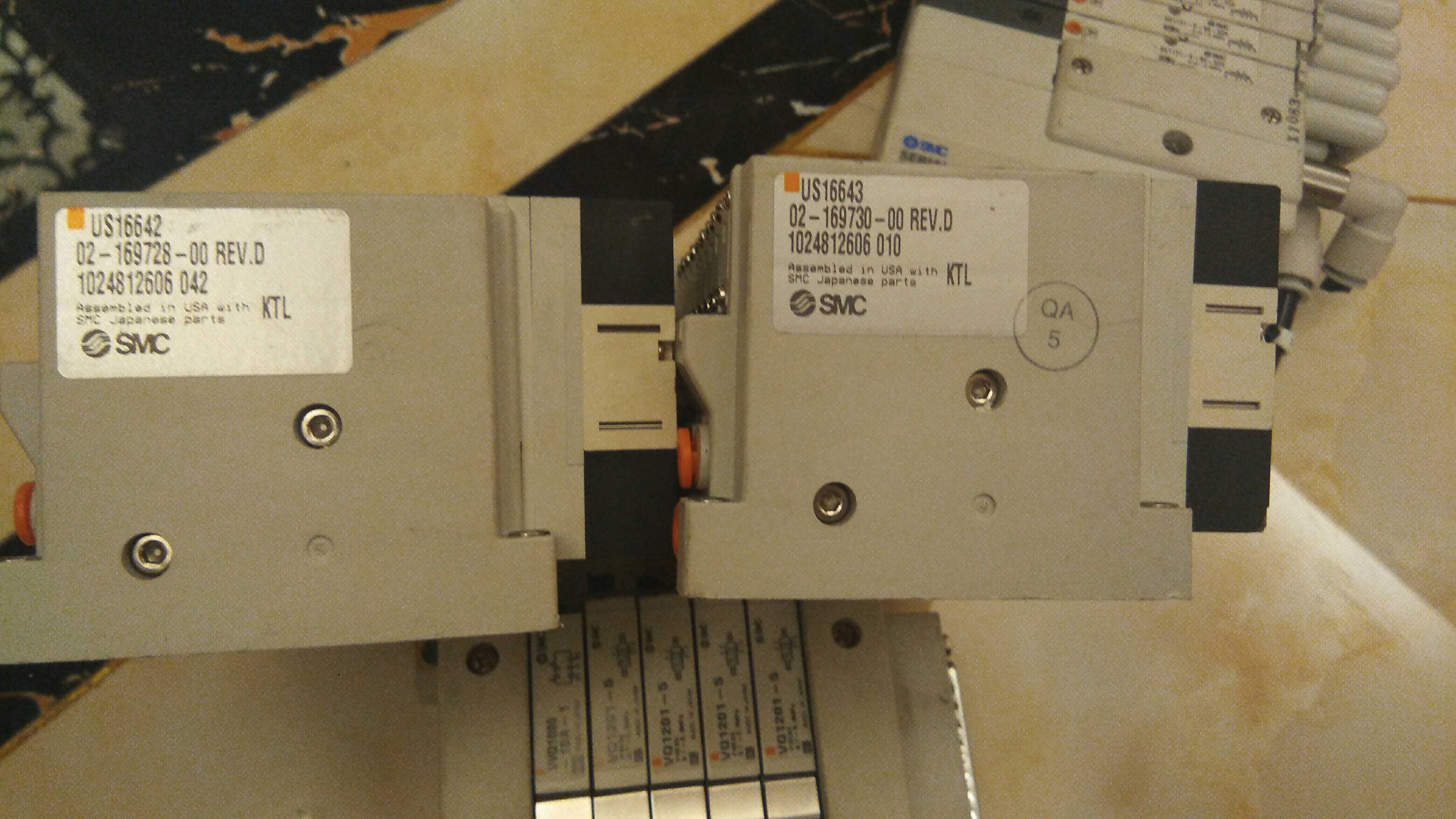 SMC US16642 US16643阀岛 特价出售 全新 外表稍微有磕碰 特价卖