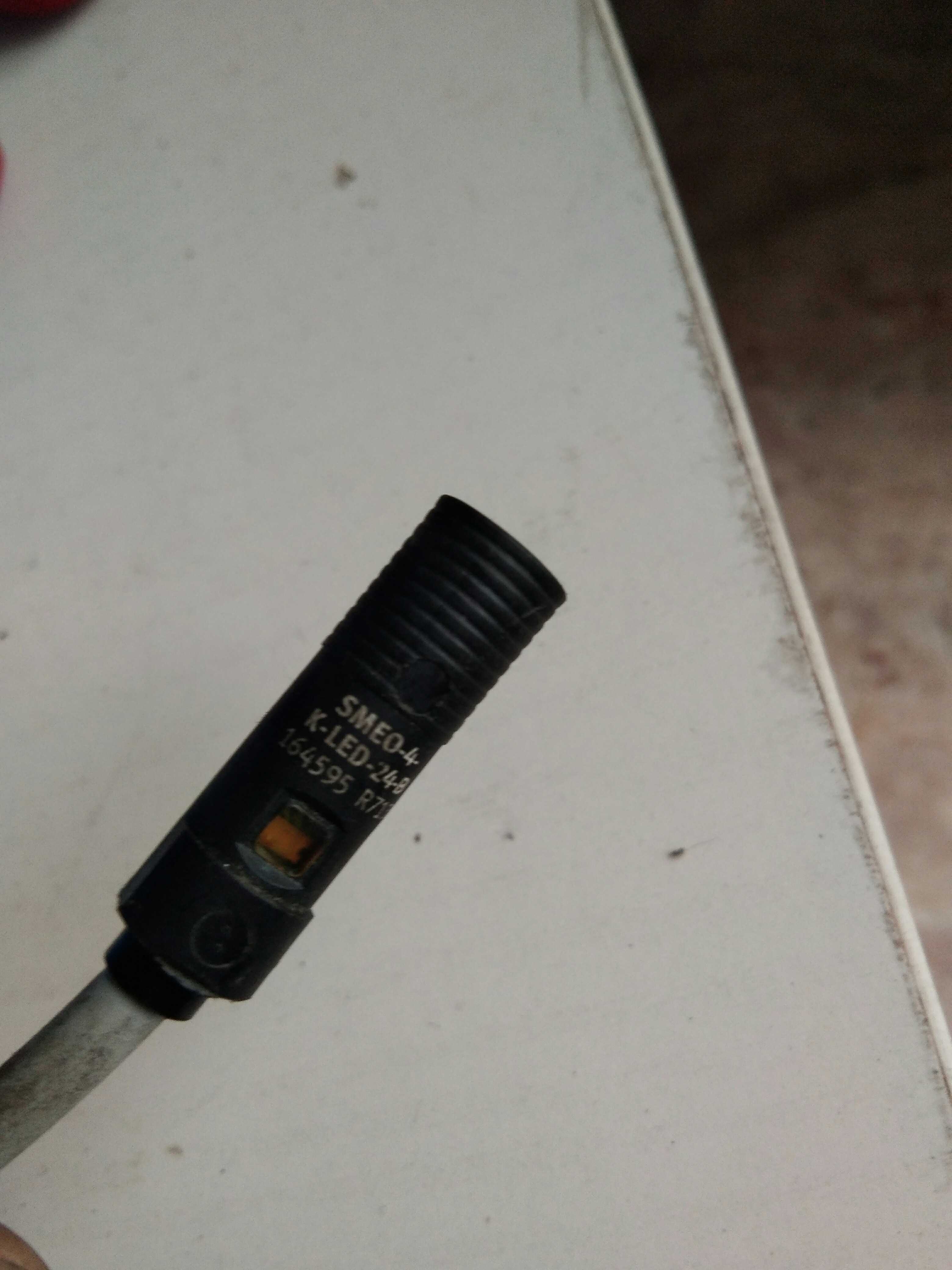 festo德国迷你气缸磁性开关