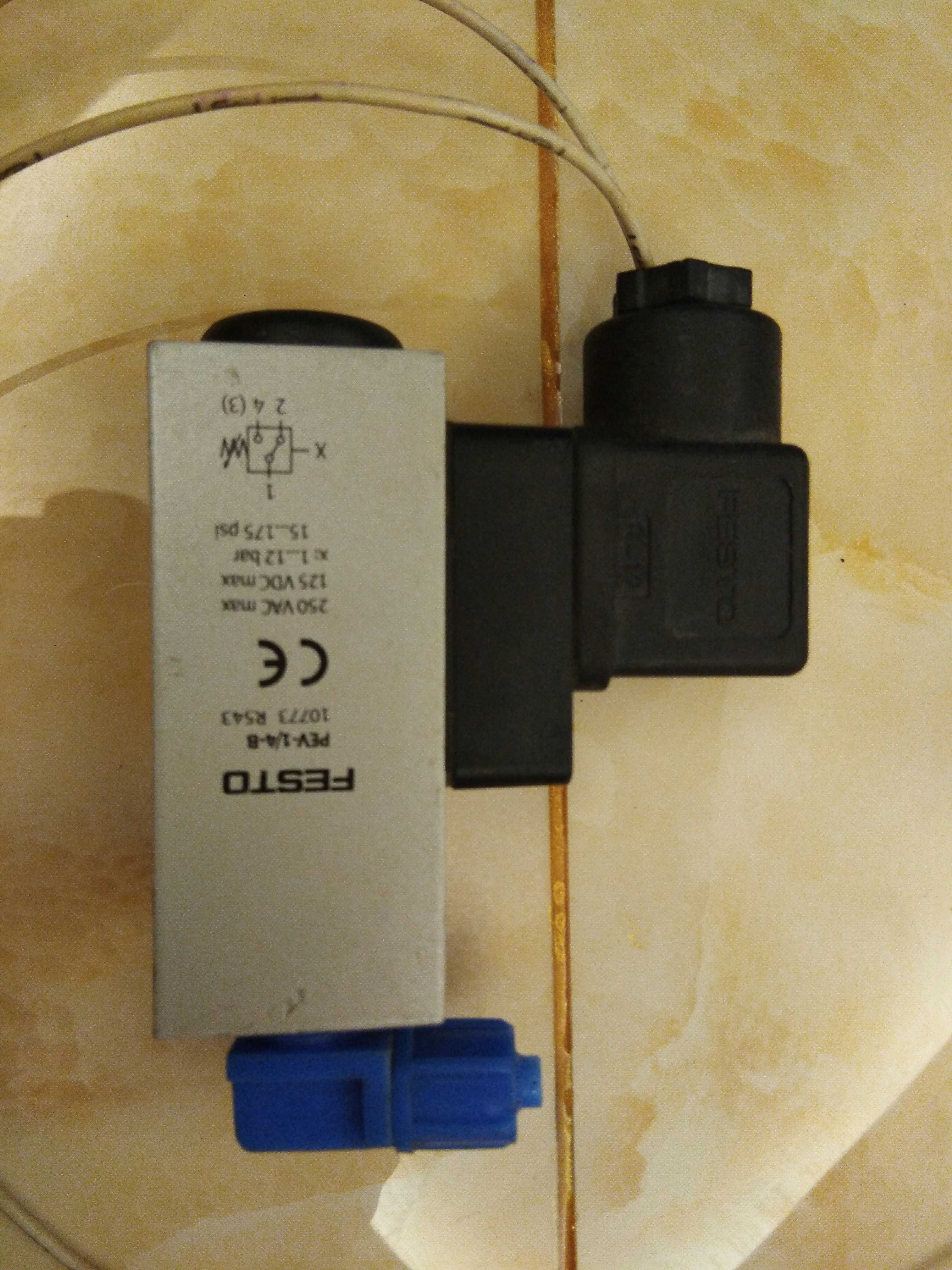 FESTO PEV-1/4-B 压力开关 压力传感器 10773  R543 进口拆机件