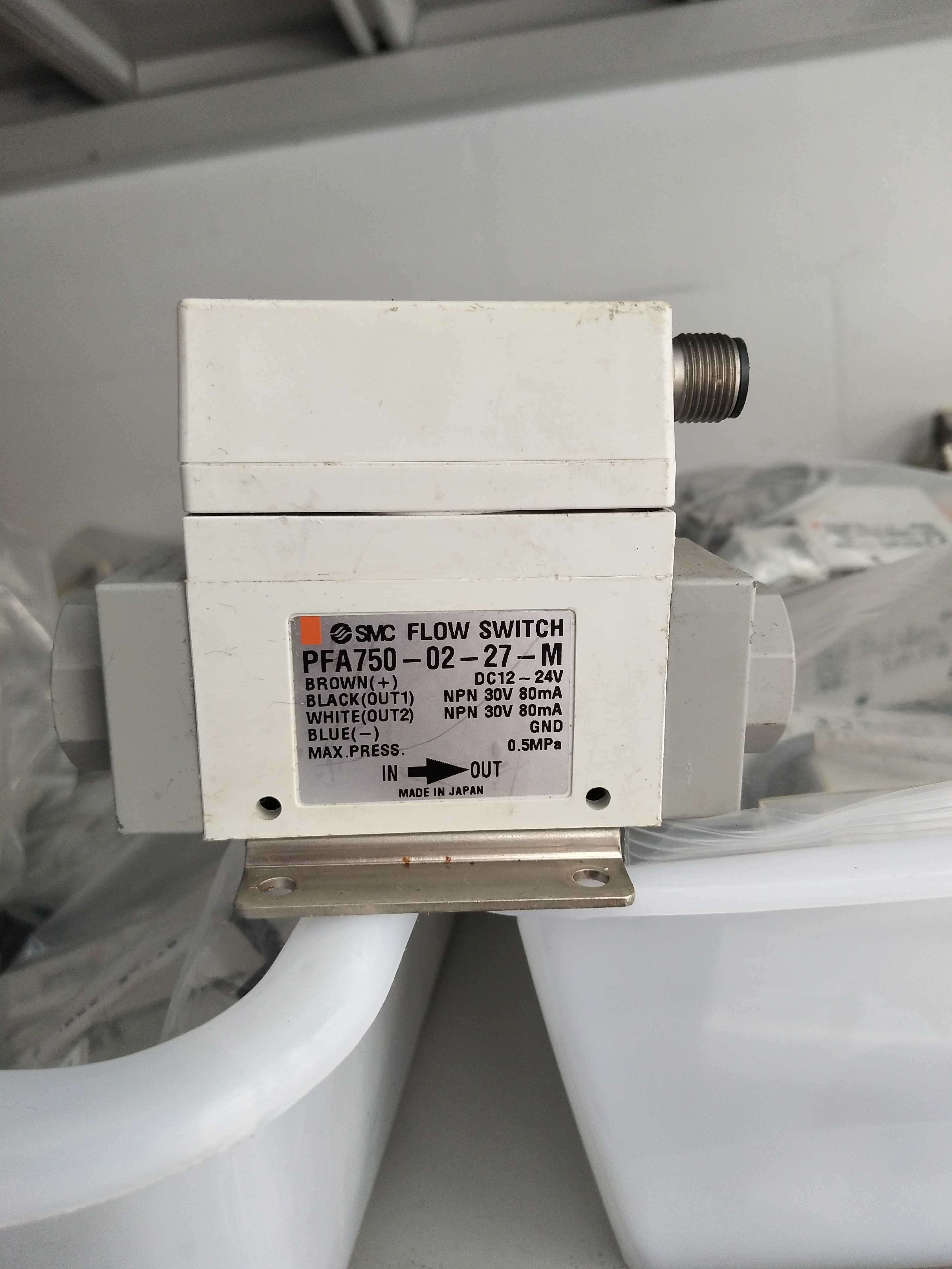 SMC PFA750-02-27-M PF2A750-02-27-M 流量传感器 量程5-50L/min
