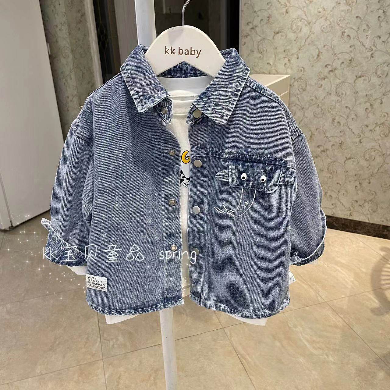 其他常规春秋翻领卡通衬衫图片