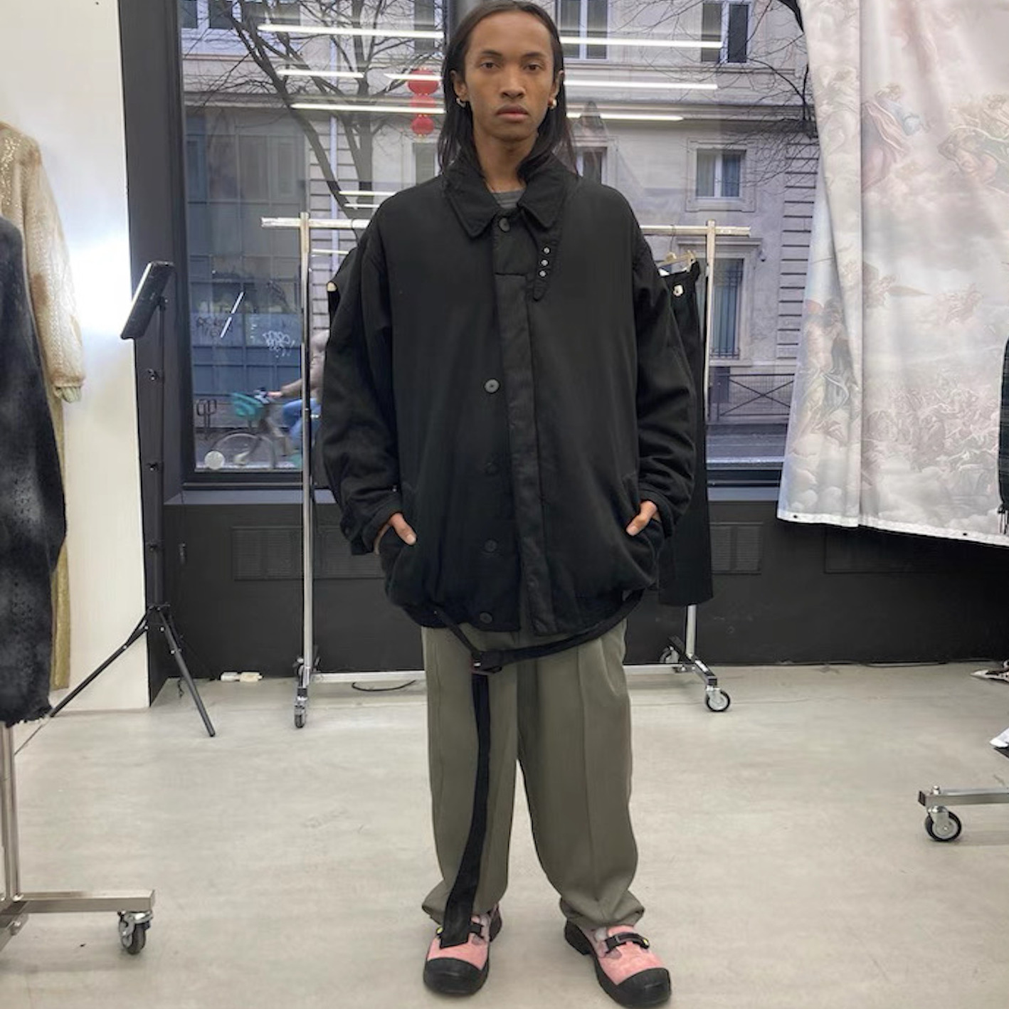 Magliano 饰腰带造型外套（黑色） | triplemajor