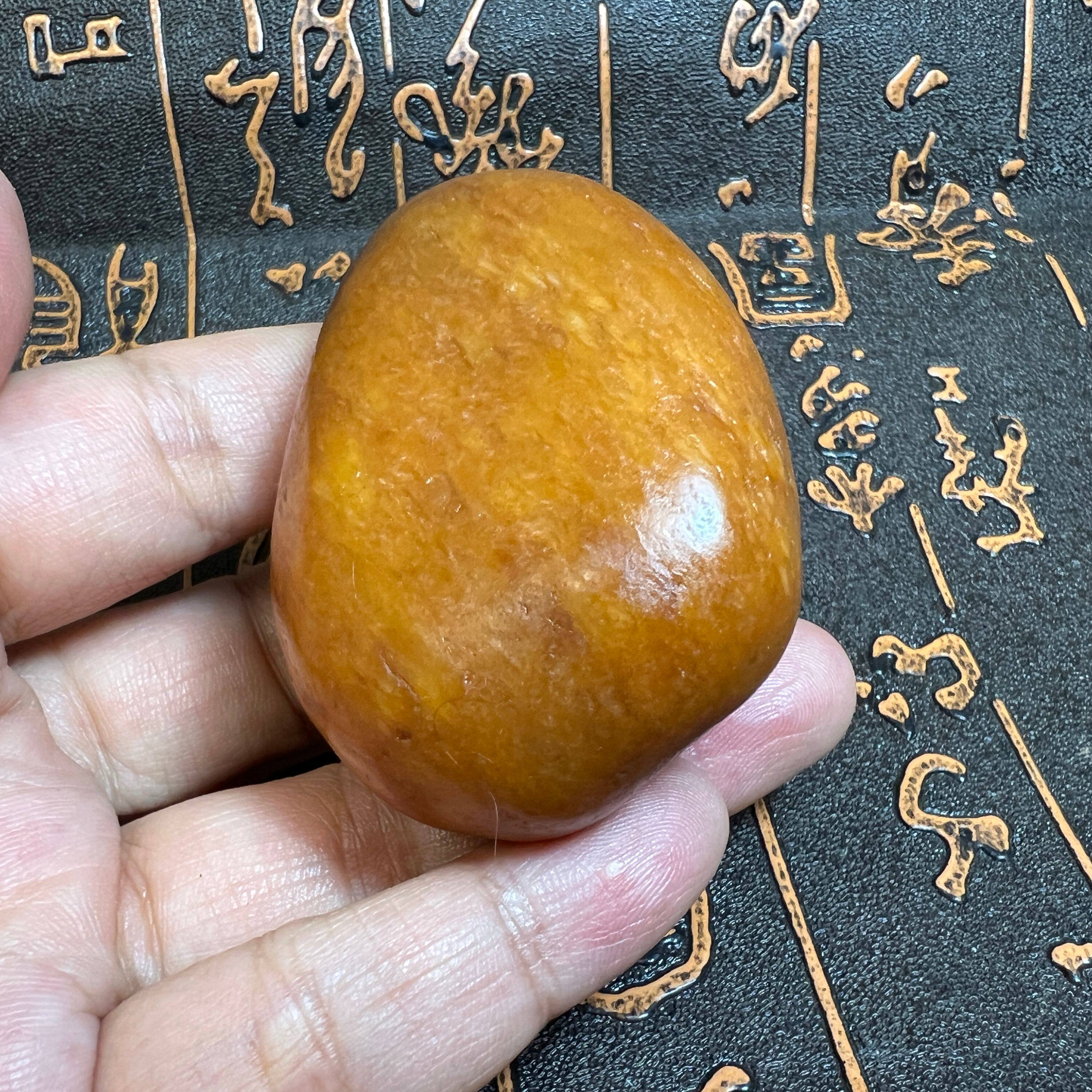 88g新疆和田籽料黄沁真皮把件馒头型饱满金包银黄玉籽玉原石