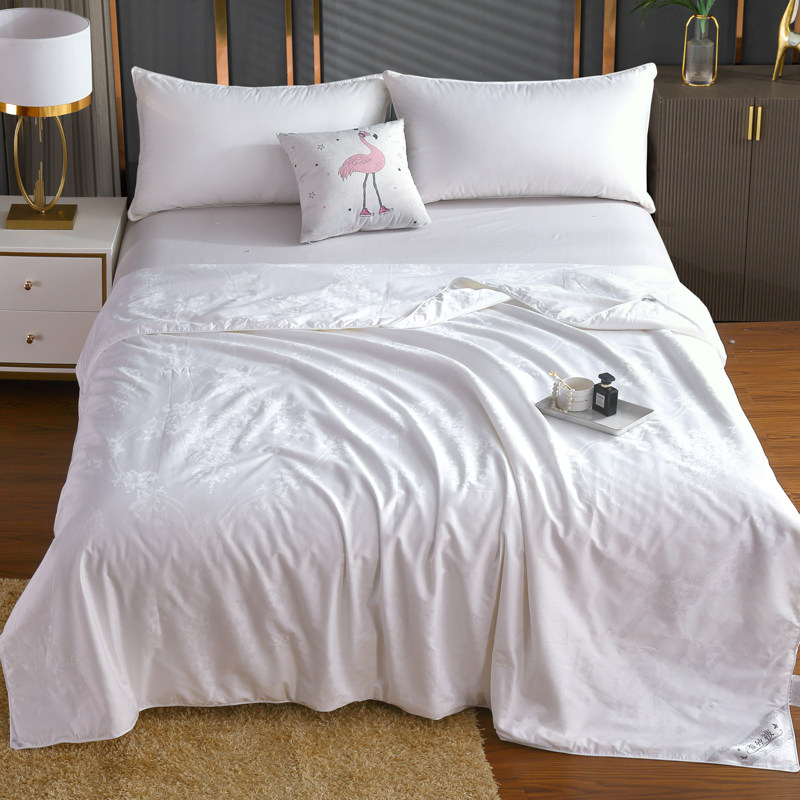 雅鹿 全棉面料 贡缎大提花 蚕丝被200*230cm 亲肤顺滑柔和