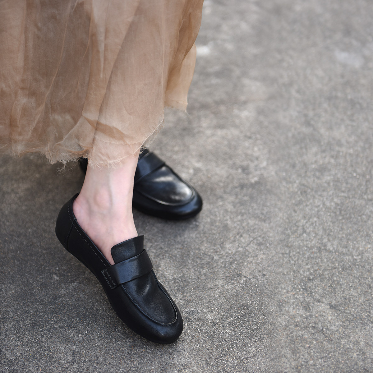 Artmu阿木牛皮平底乐福鞋一脚蹬休闲黑色小皮鞋深口单鞋2026新款