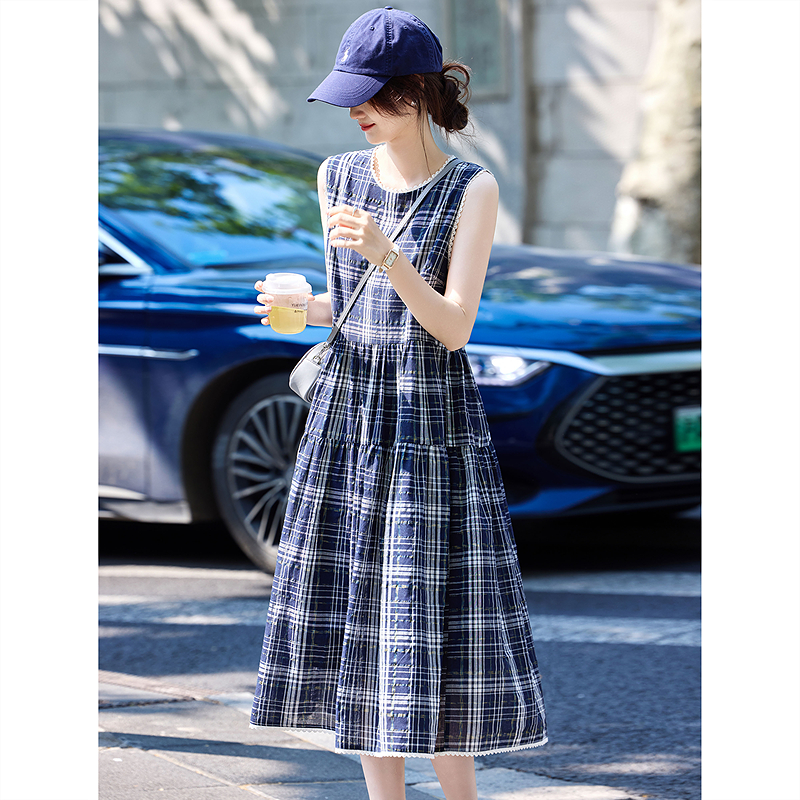 时尚气质连衣裙2025年夏季新款女休闲格纹宽松街头背心长裙