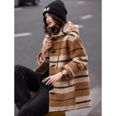 连帽牛角扣大衣羽绒服2025年冬季新款中长款女装上衣SXYRF25132