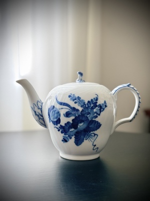 丹麦产Royal Copenhagen哥本哈根手绘蓝花咖啡杯咖啡壶茶壶