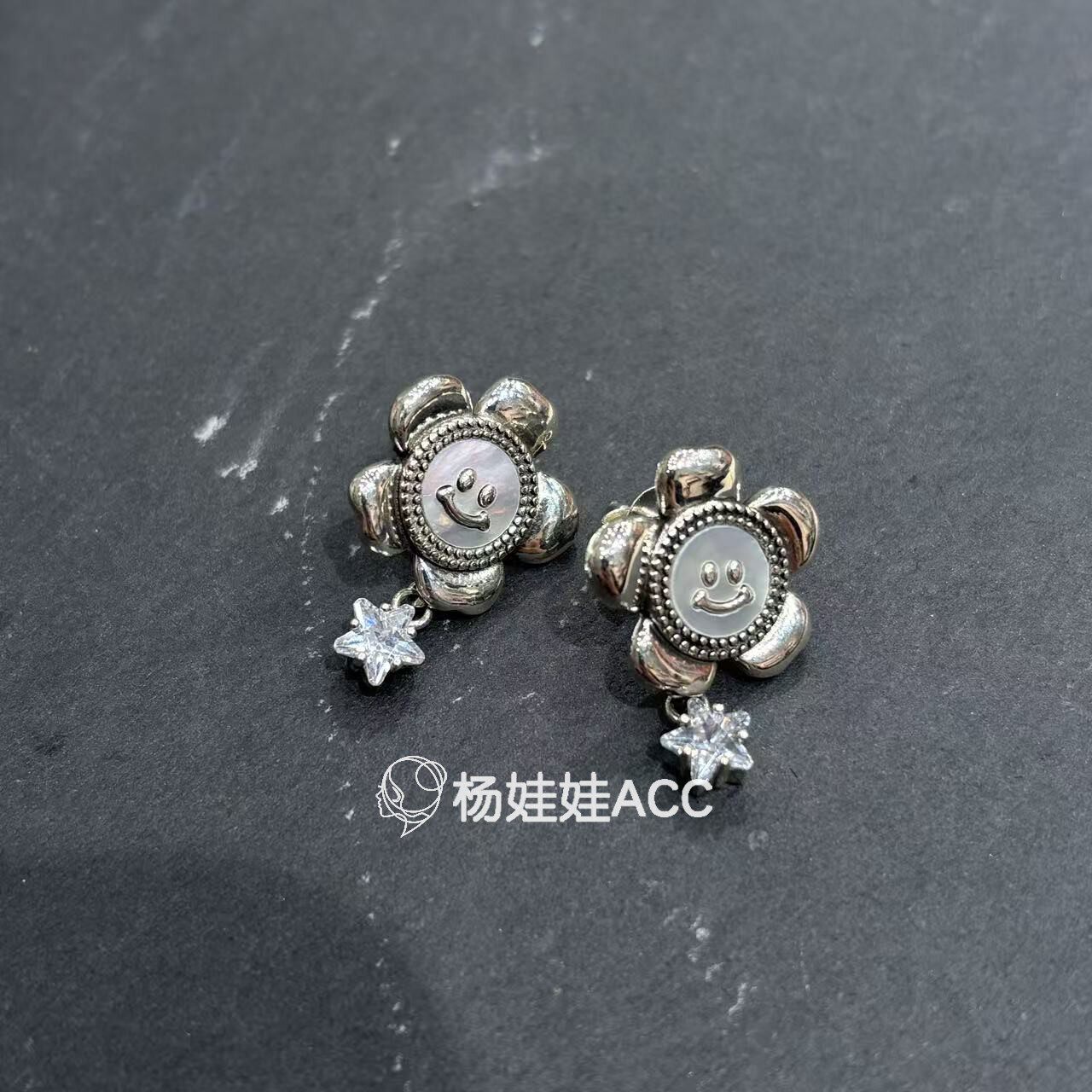 5121705韩国东大门miss通体纯银新款精致笑脸小花星星吊坠耳钉