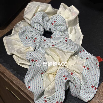 632505韩国东大门Trois de LEI新款高级感甜美小波点樱桃大发圈