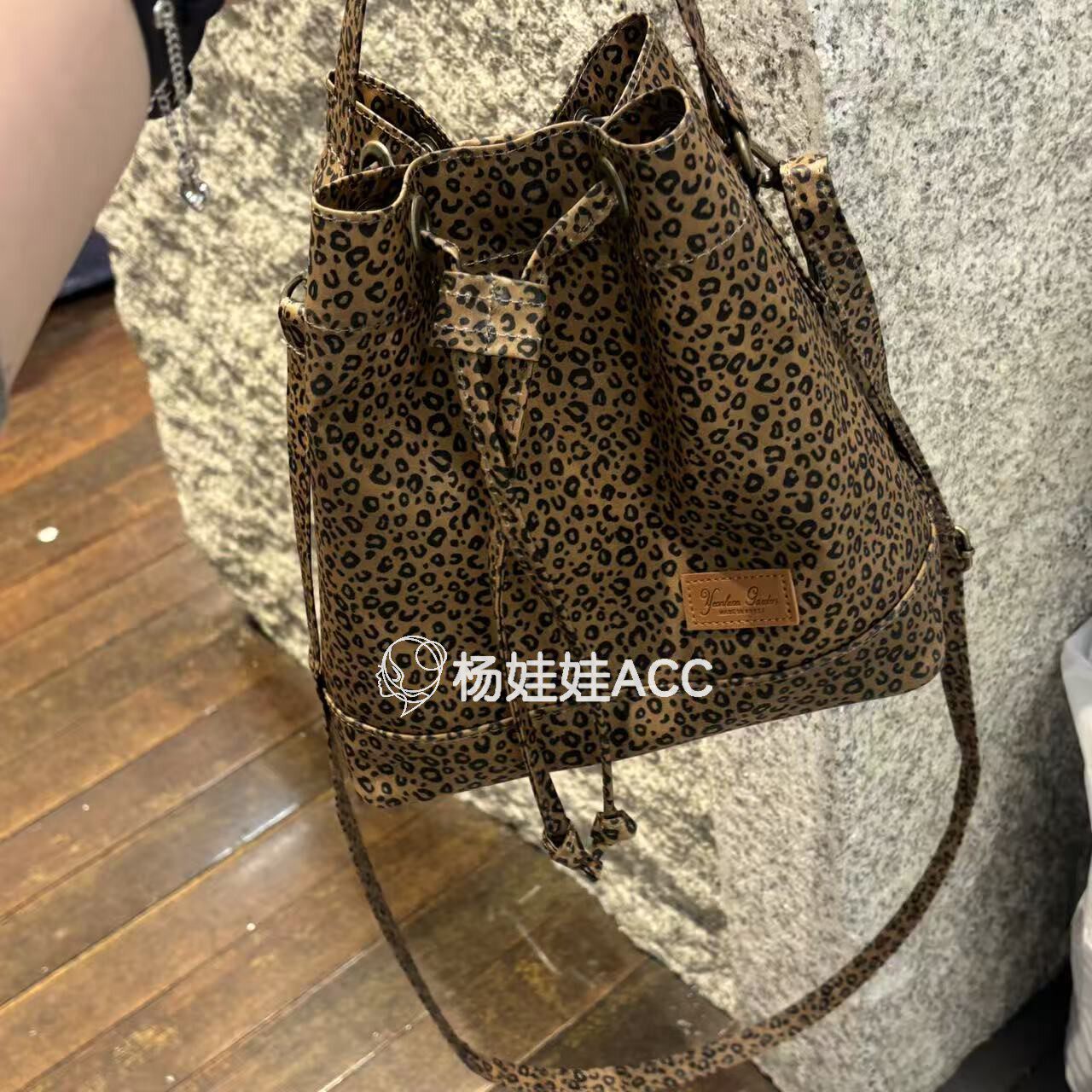 632204韩国东大门wing新款高级感豹纹方形单肩斜跨包