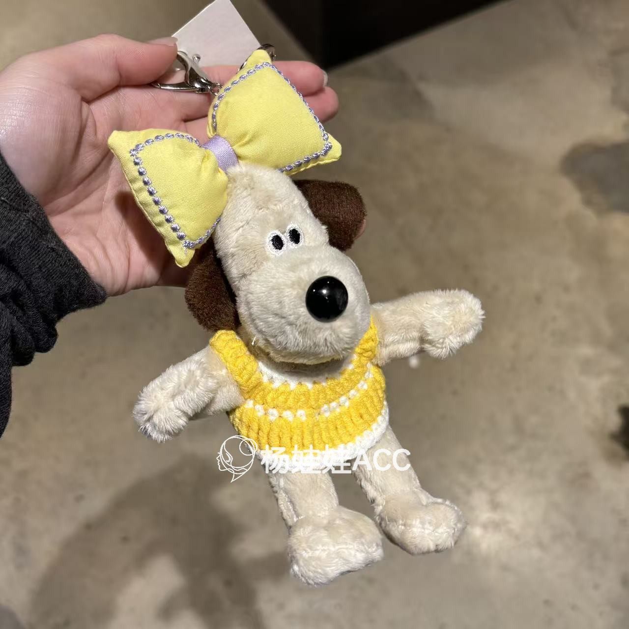 5110123韩国东大门nyunyu新款高级感可爱蝴蝶结狗狗钥匙扣包挂件