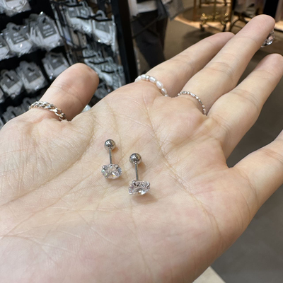 441725韩国东大门momo通体纯银单钻螺帽款耳骨钉耳钉