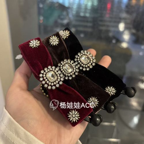 5121114韩国东大门Baket新款高级感蝴蝶夹典雅水钻丝绒轻奢香蕉夹