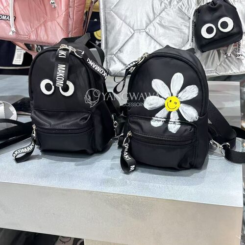 532013韩国东大门makomaki双肩背笑脸小花背包