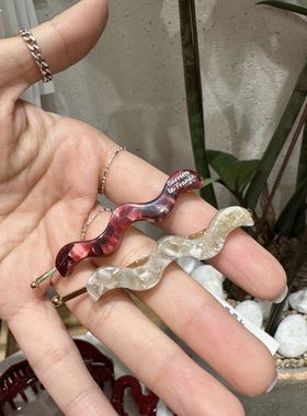 412014韩国进口小金标醋酸波浪一字夹边夹