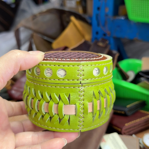 绿色手缝首饰盒一个