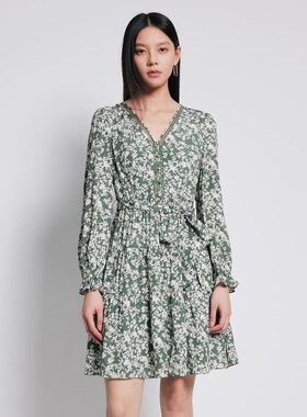 女装2025年春季新款复古优雅设计感碎花茶歇短裙MP14DC634