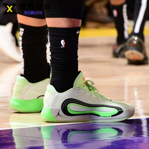 Nike耐克男子篮球鞋JordanLuka 4PF低帮篮球鞋运动板鞋HF0824-300