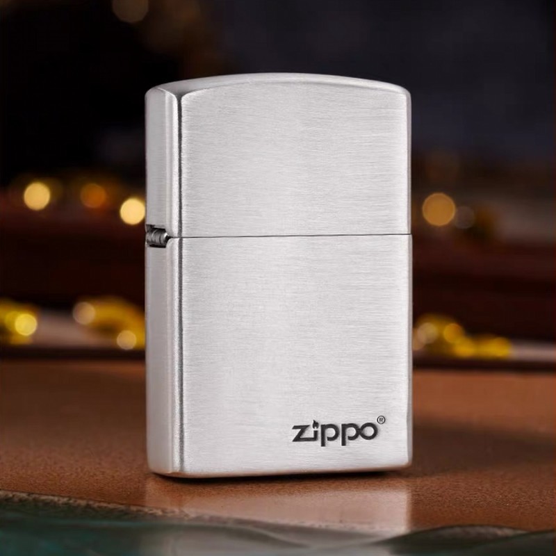 zippo打火机纯银套壳重甲右下标