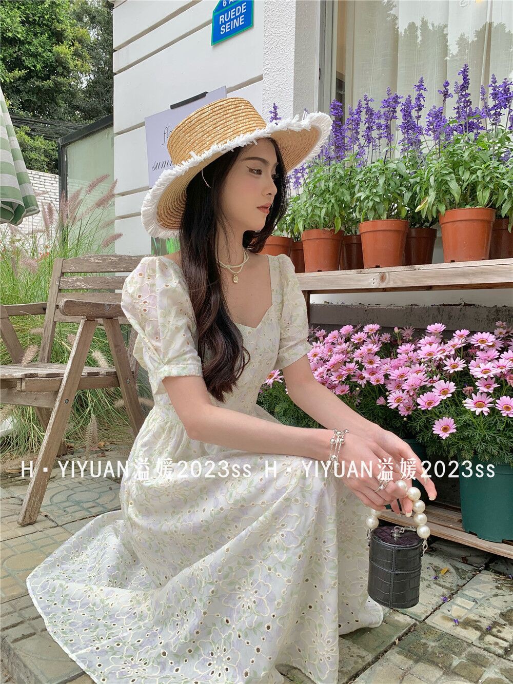 法式泡泡袖收腰刺绣镂空蕾丝连衣裙女2023夏季新款露背花色长裙子