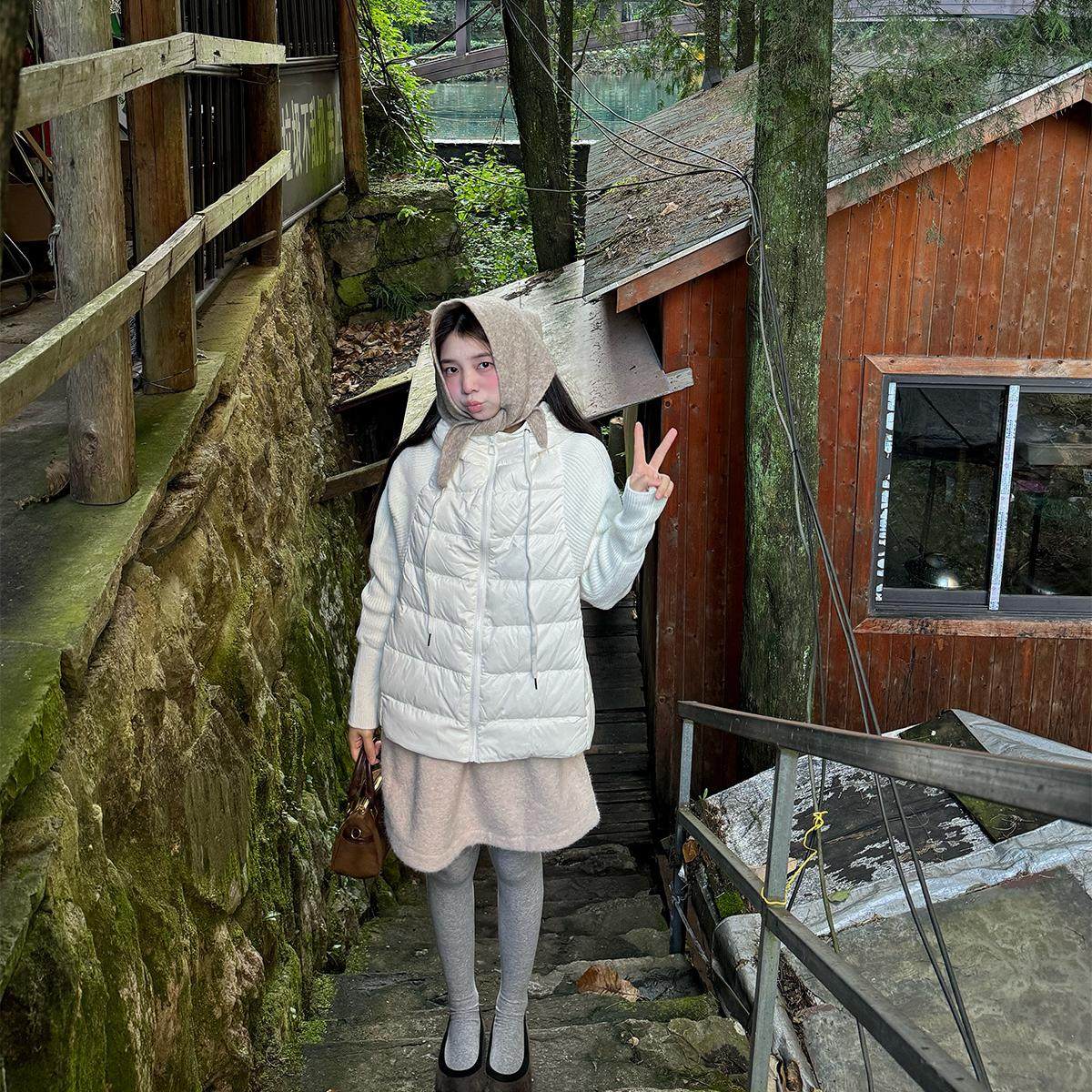 Eve H 冬天的可可爱爱拼接针织假两件排骨羽绒服外套女