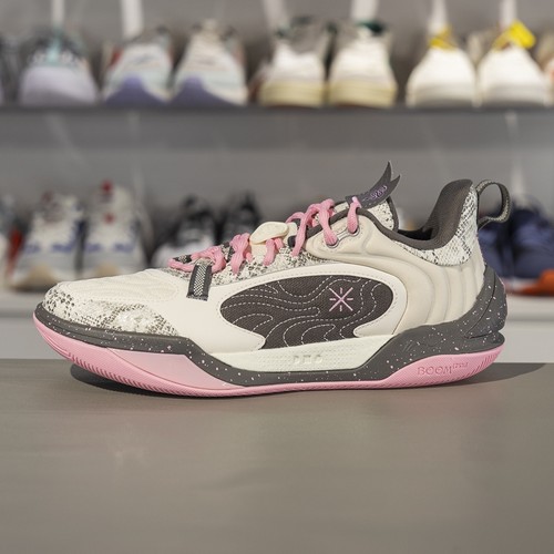 李宁男子缓震回弹低帮篮球鞋