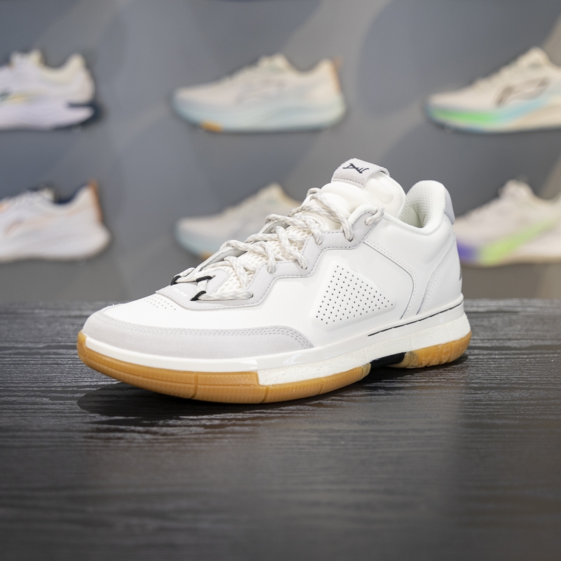 李宁男子缓震回弹低帮篮球鞋