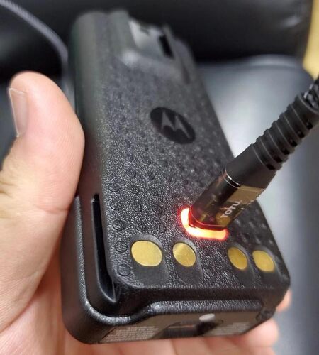 摩托罗拉电池USB充电大容量