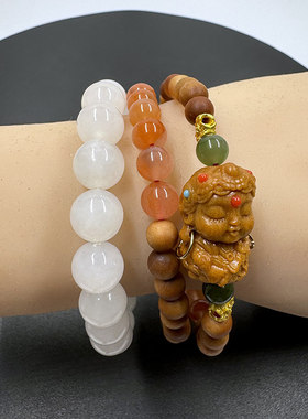 天然老山檀圆珠配搭天然南红玛瑙飘花冰红绿度母雕刻设计双圈手串