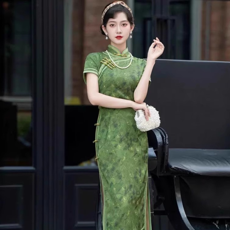 高端显白绿色旗袍新中式2025夏季新款日常复古国风连衣裙气质优雅