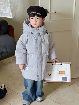 阿玛简儿童男女童外套2025冬新款90%白鸭绒连帽羽绒服中长款大衣