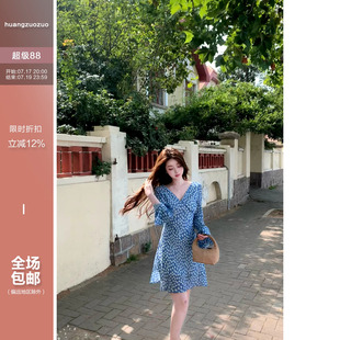 佐佐家小个子 法式气质喇叭袖V领碎花连衣裙春秋季女收腰显瘦裙子