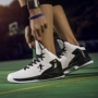 Thấp để giúp giày bóng rổ thoáng khí giày thể thao nam học sinh trung học cơ sở thanh niên học sinh chống trượt chống trượt giày chống trượt Kobe ủng - Giày bóng rổ giày thể thao nam