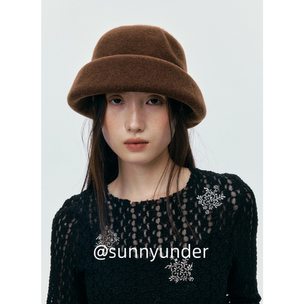 咖啡色时髦氛围感船形羊毛呢渔夫帽子女秋冬韩系百搭穿搭礼帽ins