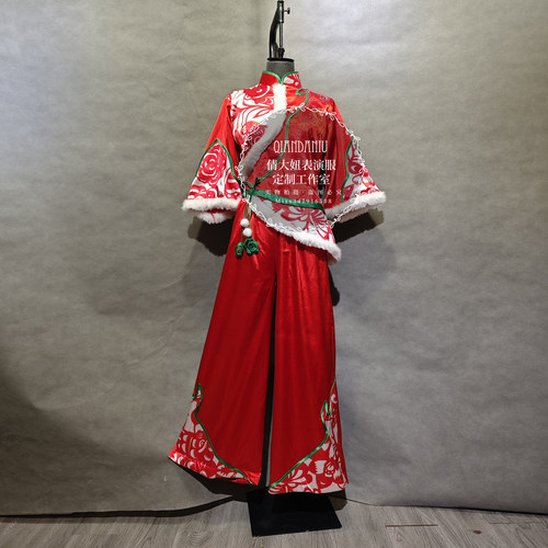 租赁红色喜庆女秧歌演出服定制