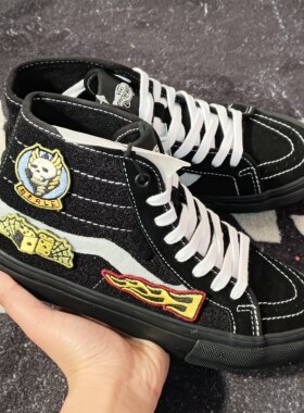 Vans Sk8-Hi VN0A5KYBBKA 骷髅徽章刺绣高帮男女休闲滑板鞋