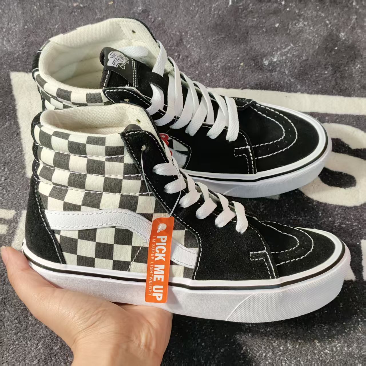 VansSk8-Hi黑白棋盘格高帮板鞋轻量男女复古滑板鞋VN0A2Z5Y5GX