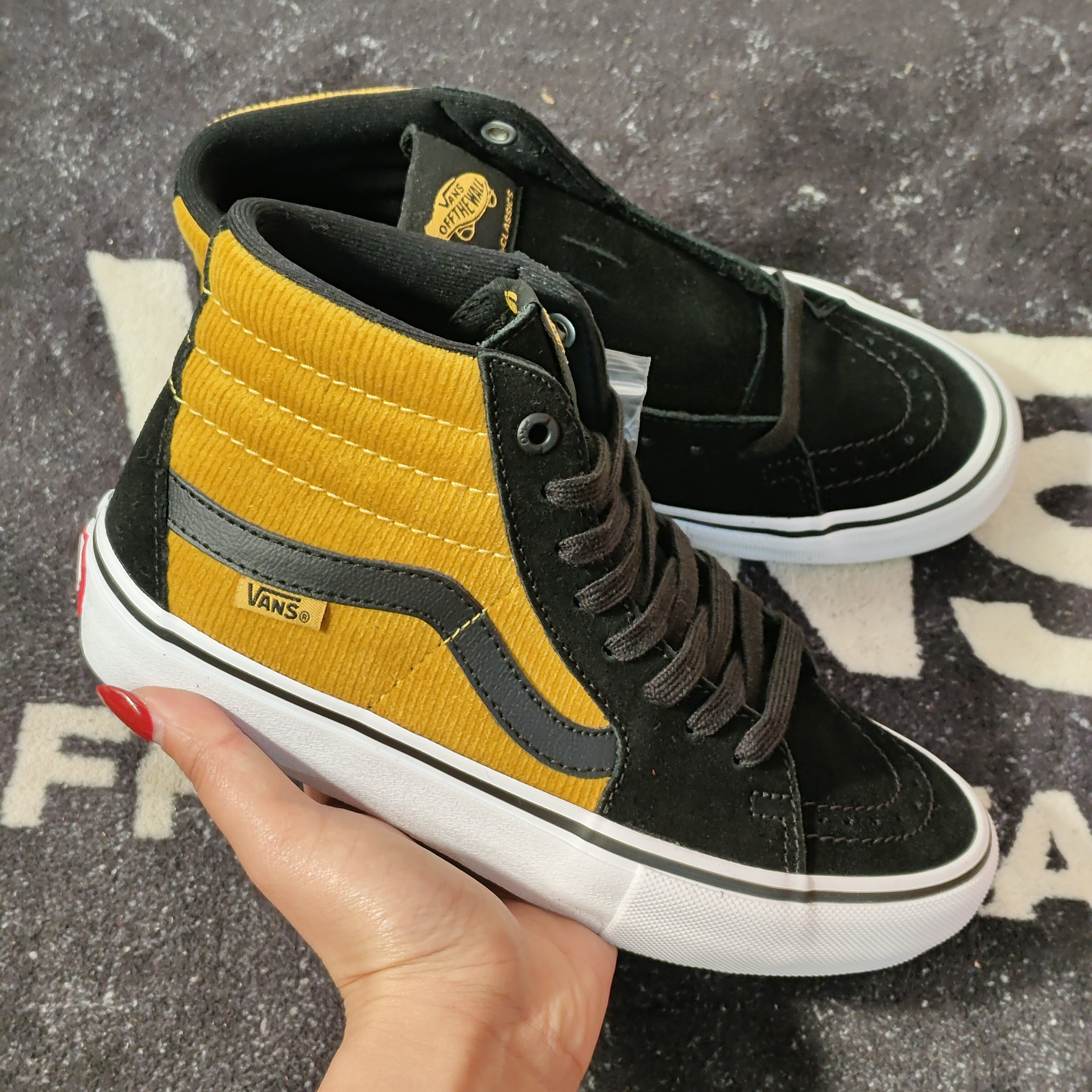 Vans SK8-Hi Pro黑黄灯芯绒高帮滑板鞋VN0A45JDVFC男女同款休闲鞋