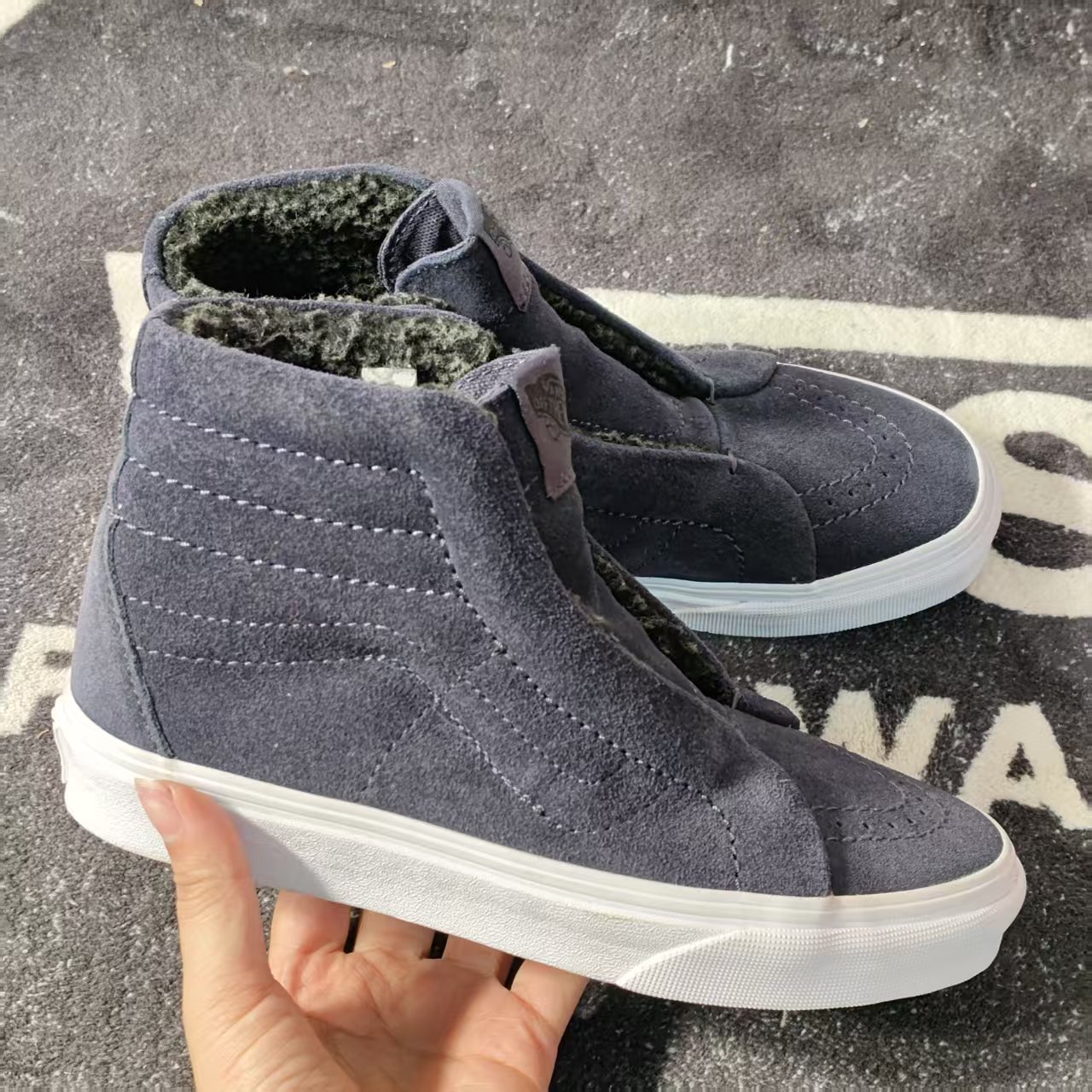 Vans Sk8-Hi藏青麂皮加绒高帮保暖复古休闲板鞋VN0A3JFGQX9