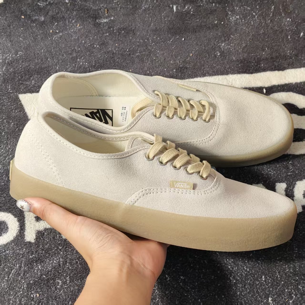 Vans Authentic米杏色麂皮生胶底低帮板鞋男女帆布鞋VN000CRQBYS