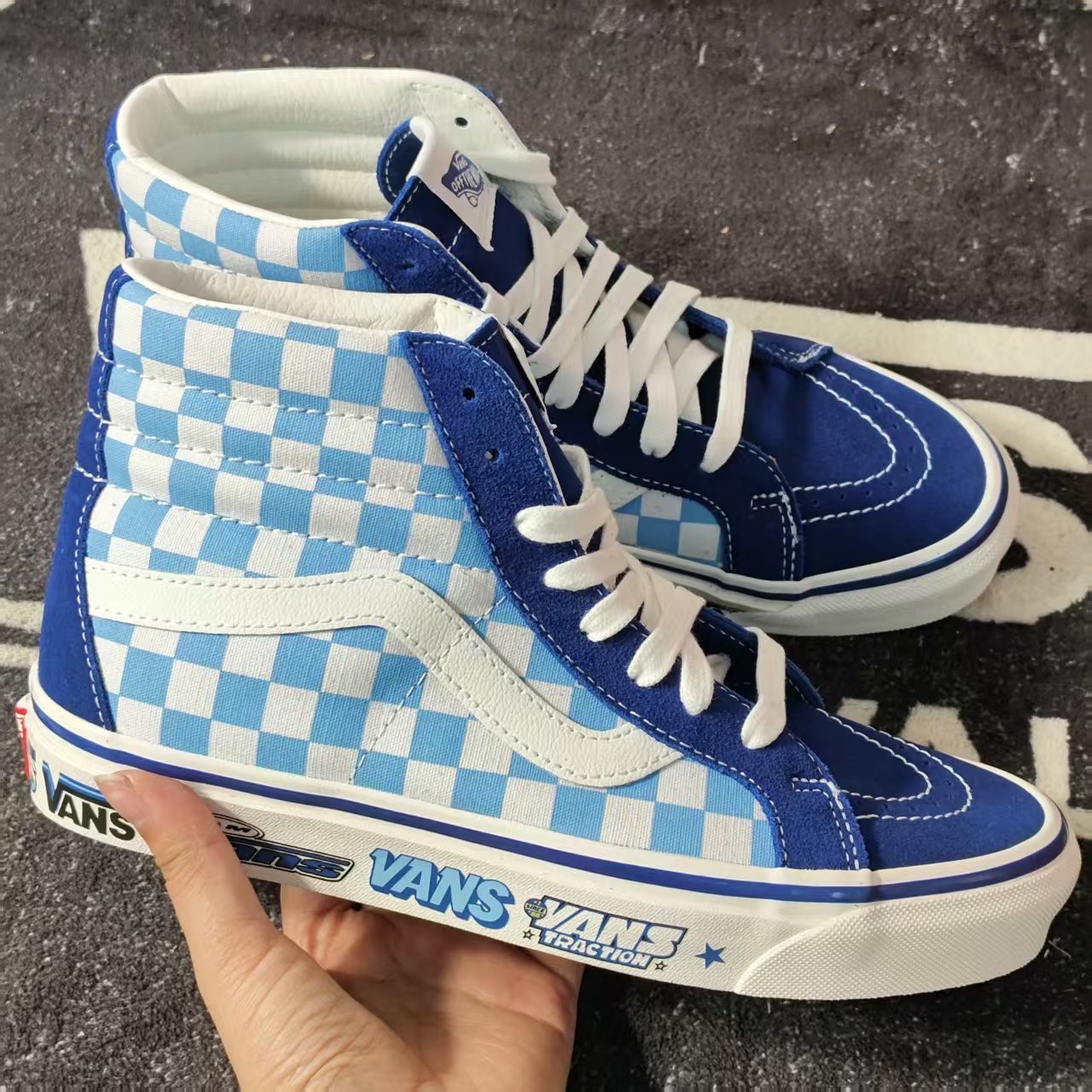 断码特价Vans SK8-Hi蓝白棋盘格印花高帮帆布鞋VN0A5KRIA5I