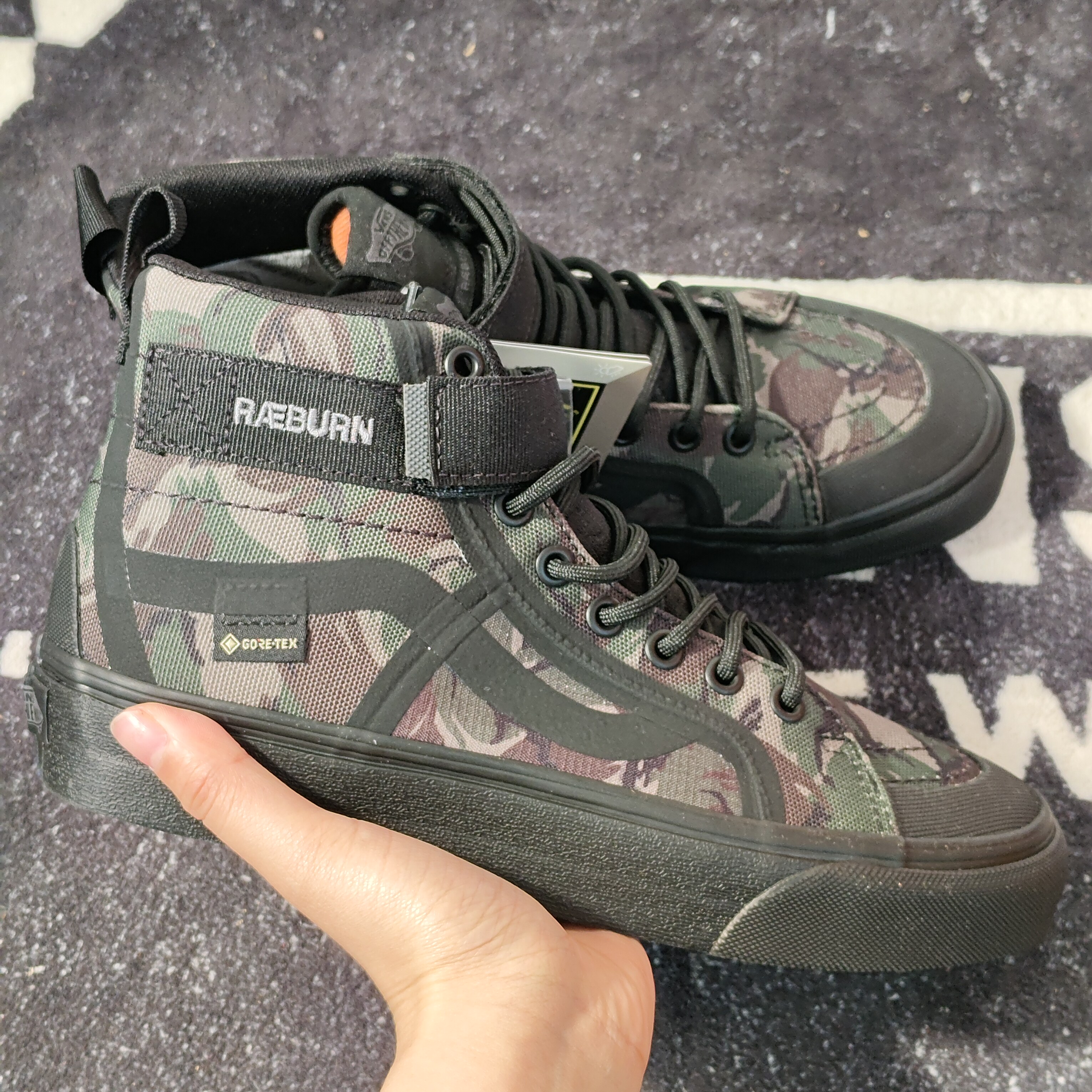 Vans x Raeburn联名SK8-HI GORE-TEX迷彩高帮板鞋VN0A4BVKCMA
