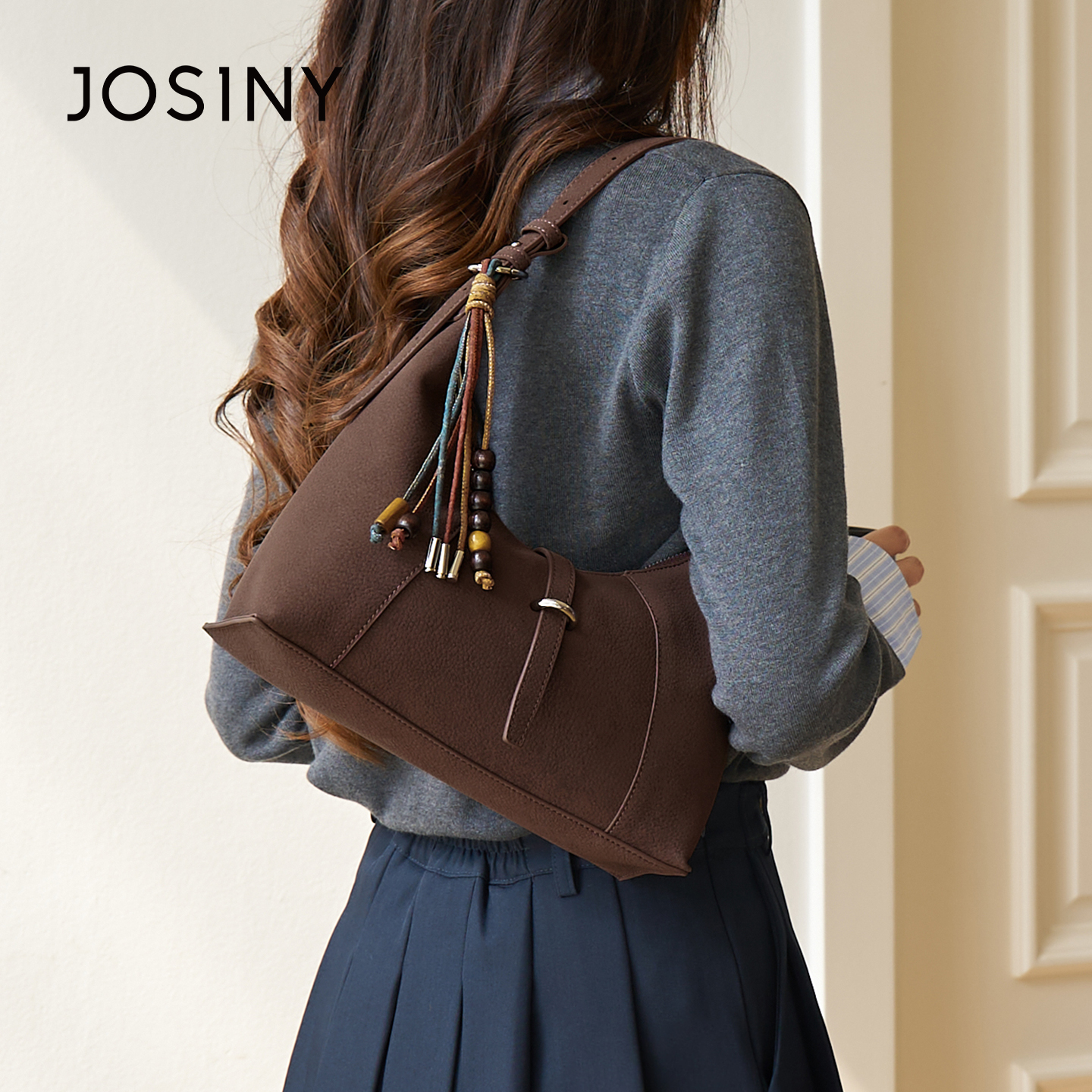 卓诗尼复古单肩腋下包