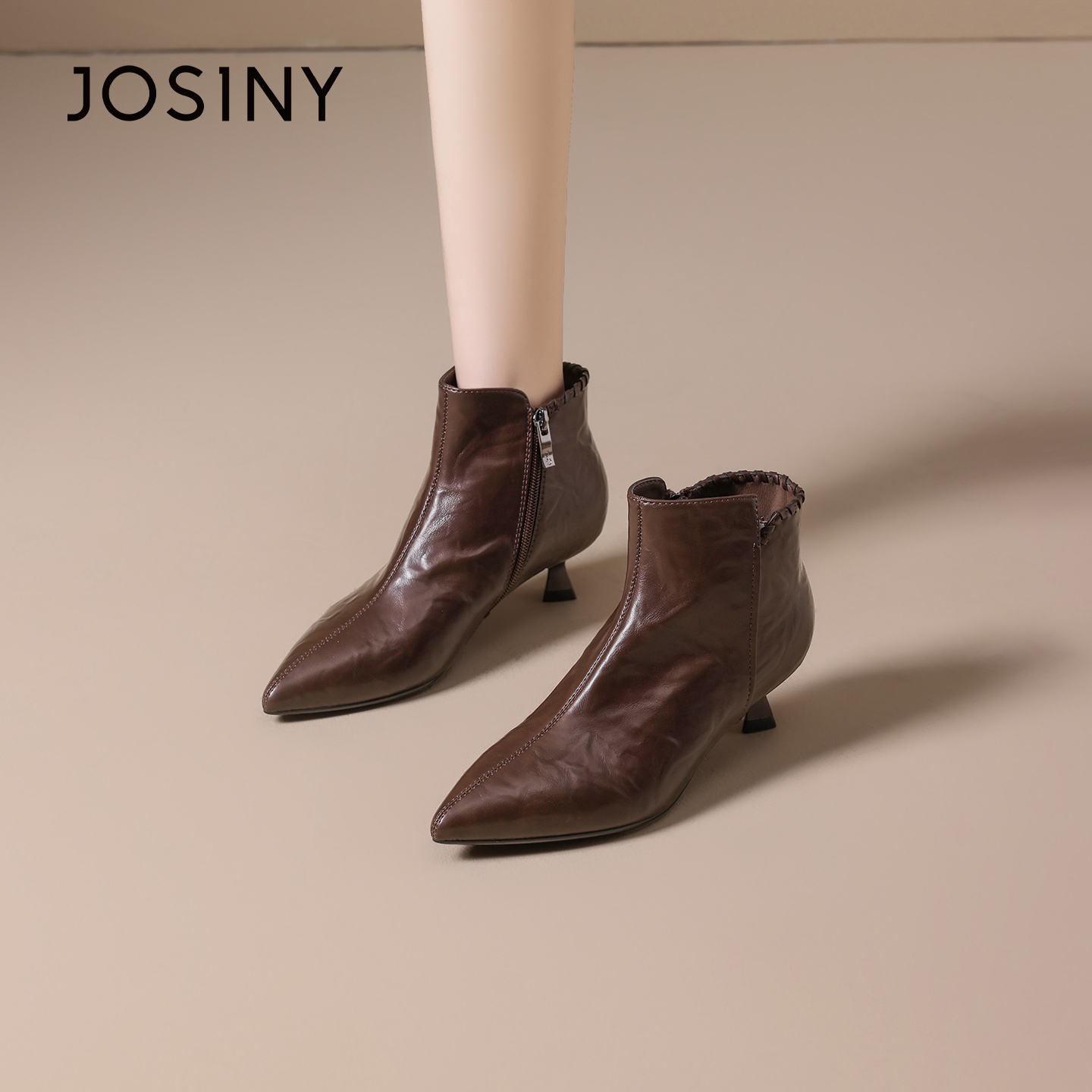 卓诗尼尖头短靴女中跟靴子