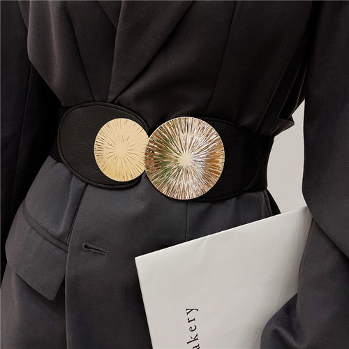 欧美弹力松紧腰带外搭配西装大衣