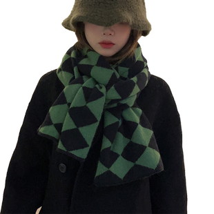 绿色菱形格子围巾女冬季仿羊绒加厚保暖学生百搭针织短款围脖披肩