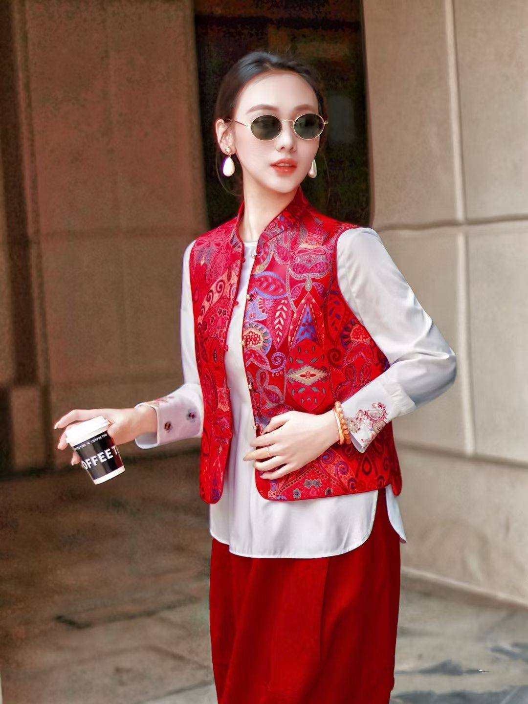 重磅真丝云锦马甲新年战袍减龄洋气红色背心外穿女装春款国风上衣