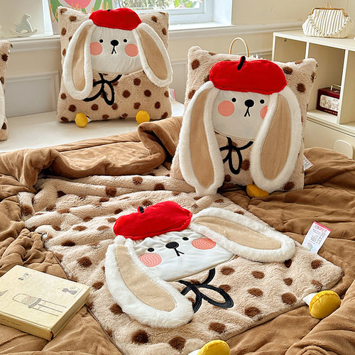 牛奶绒胭脂兔加绒加厚多功能抱枕被子二合一汽车两用可折叠单人