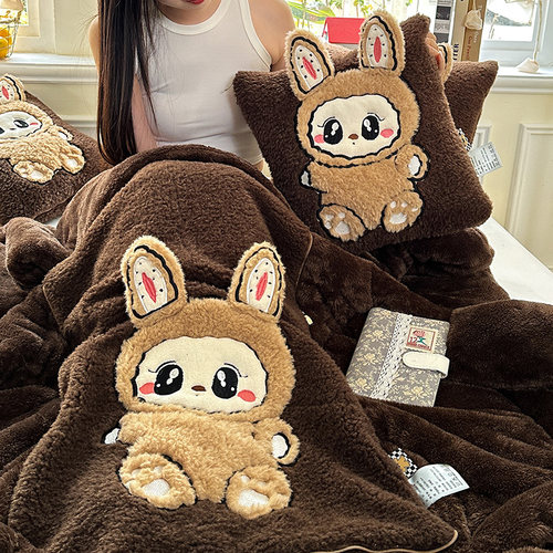 立体卡通加厚长毛绒冬季抱枕被子毯靠垫沙发汽车午睡枕头多功能被